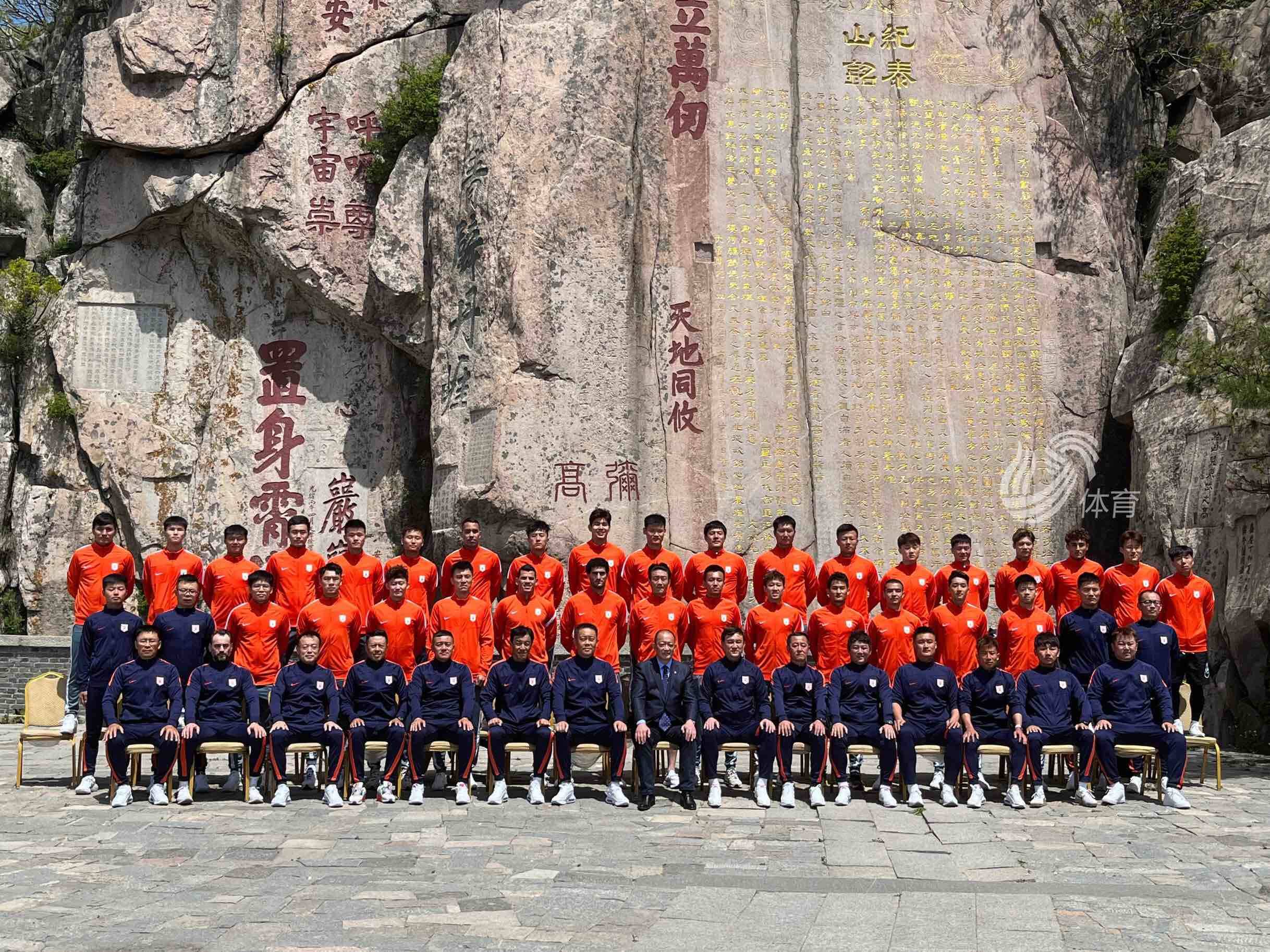 雷速体育-关于电竞友谊赛，中原闪电队与漓江玄武队强势横扫，VAR改判成焦点！观赏性拉满的信息