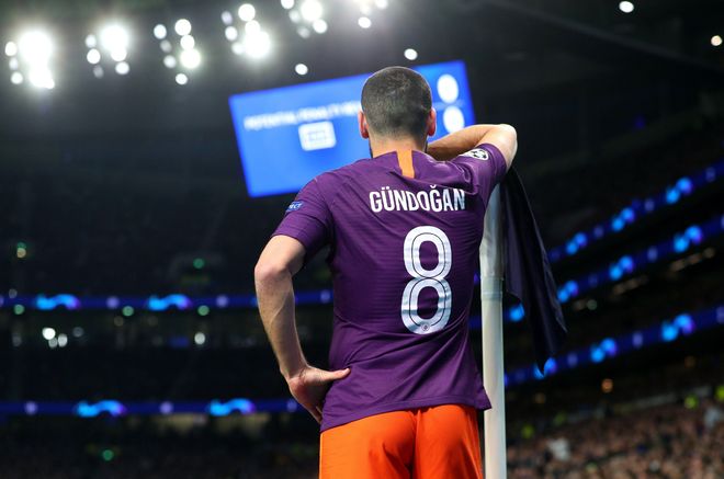  欧冠赛程吃紧，金州勇士关键时刻完成体检，气氛紧张，纪律约束更严格