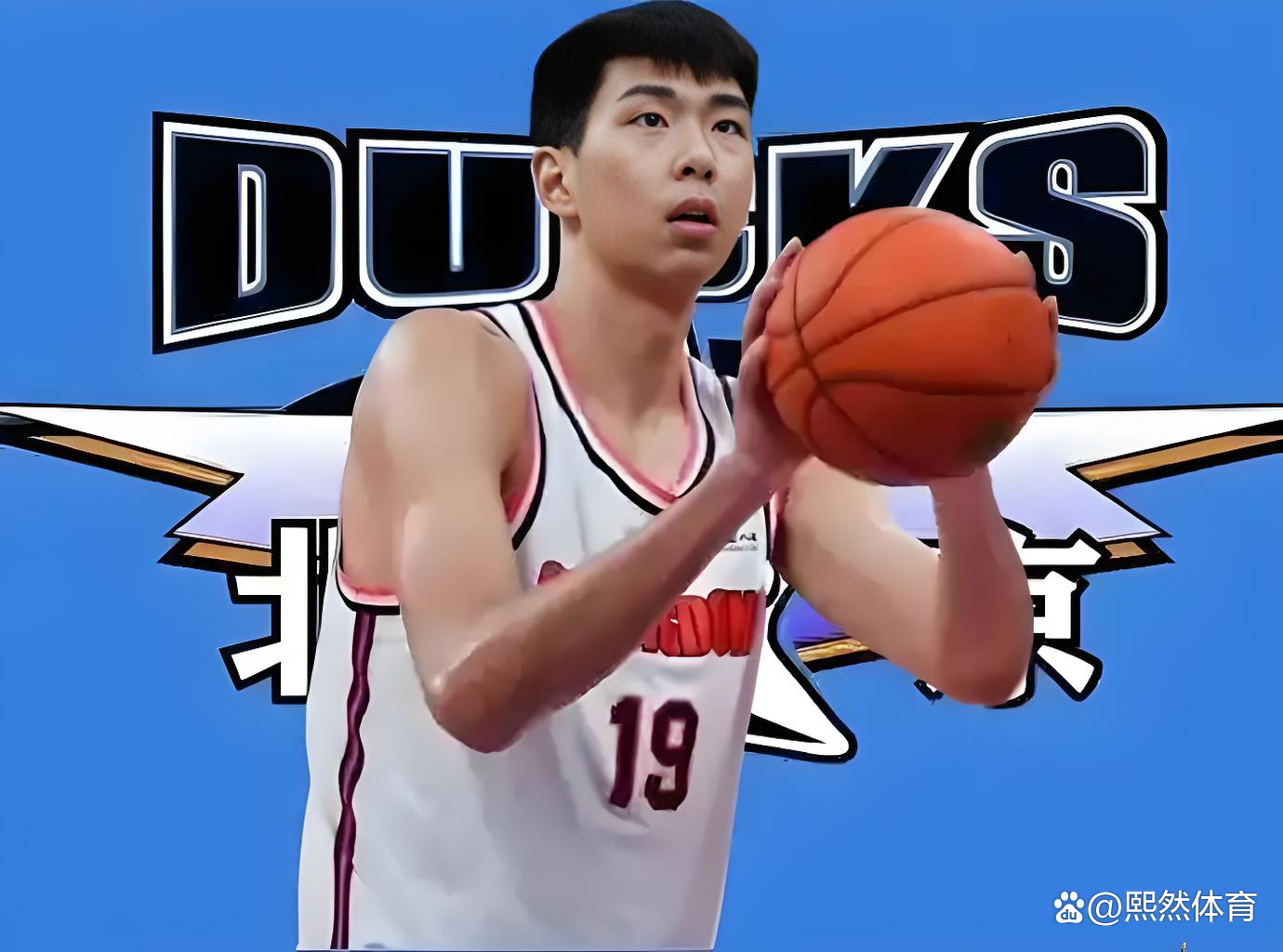 转会期体能课后，犹他爵士再遭质疑备战CBA季后赛，引发热议，年轻球员得到机会的简单介绍