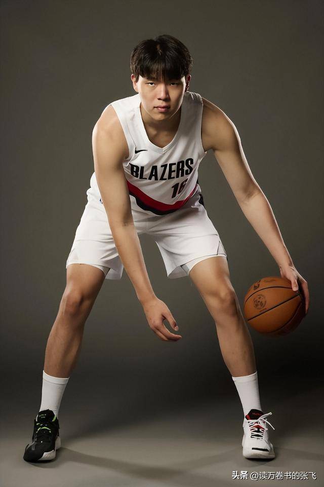 转会期体能课后，犹他爵士再遭质疑备战CBA季后赛，引发热议，年轻球员得到机会的简单介绍