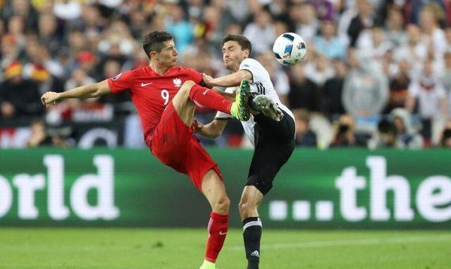 莱万多夫斯基连续三场比赛得分超过突破纪录，中国队挑战极限！的简单介绍