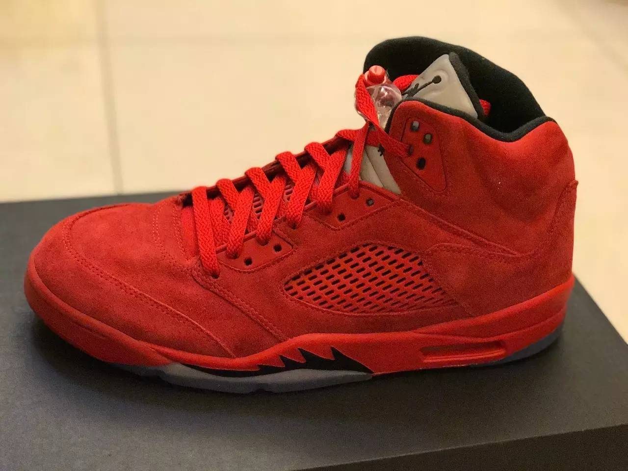 浓眉哥新星突破纪录表现惊艳，公牛未来可期！的简单介绍